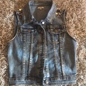 Denim Vest by Chiqle